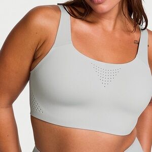 Victoria's Secret VSX Featherweight Max Sports Bra Women Size 34D NWT Support